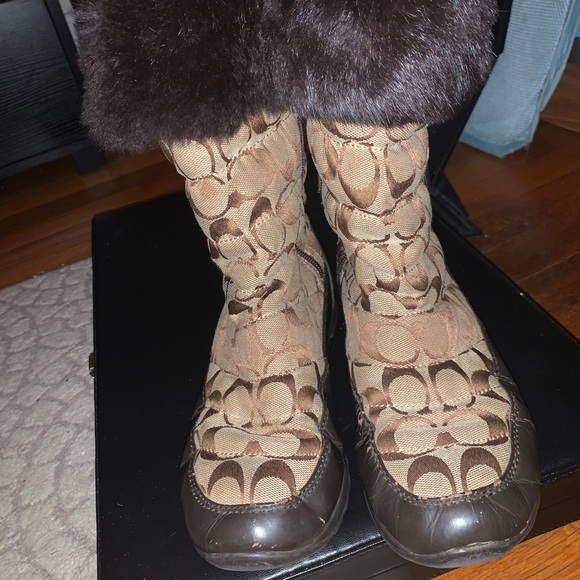 Coach boots - Size 8 - Picture 1 of 7